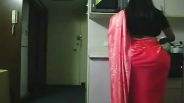 Garota morena submissa adora ser fodida brutalmente vídeo de pornô doido